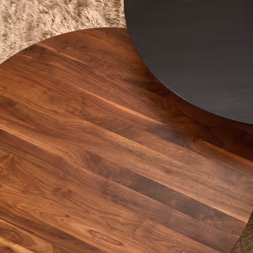 Holz, Holztischplatte, Runder Tisch, dunkles Holz, Tischplatte, Beistelltisch B14 rund in dunklem und braunem Holz auf braunem Teppich Detailbild
