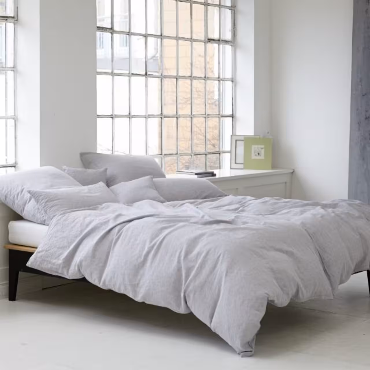 Pure Bettwäschegarnitur silbergrau in Schlafzimmer 