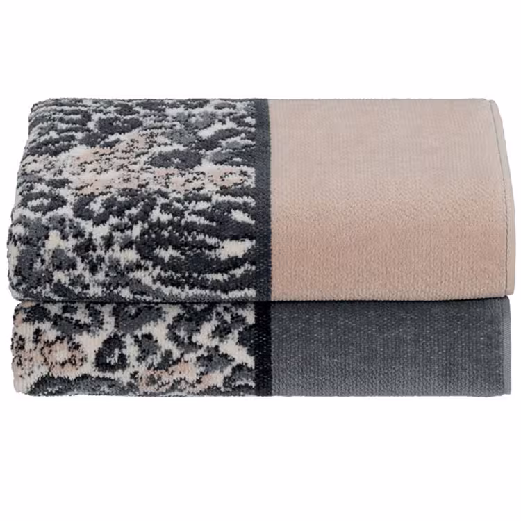 Chenilletuch Animal Blend grau und beige mit Leomuster gestapelt