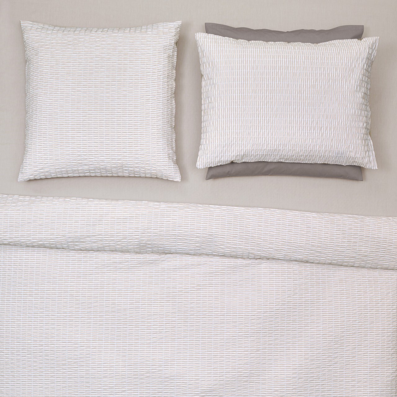 000009075504 - twist 305 beige grau