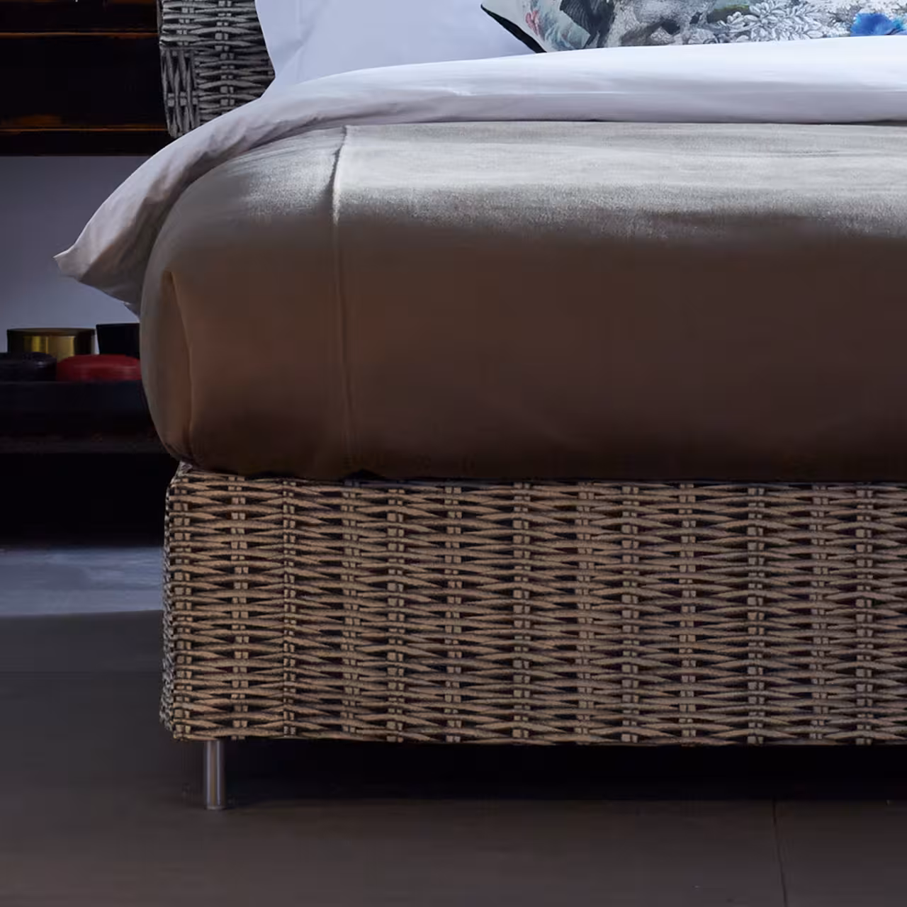 Bettenkopfteil Origins Rattanoptik grau Detailbild Fußende