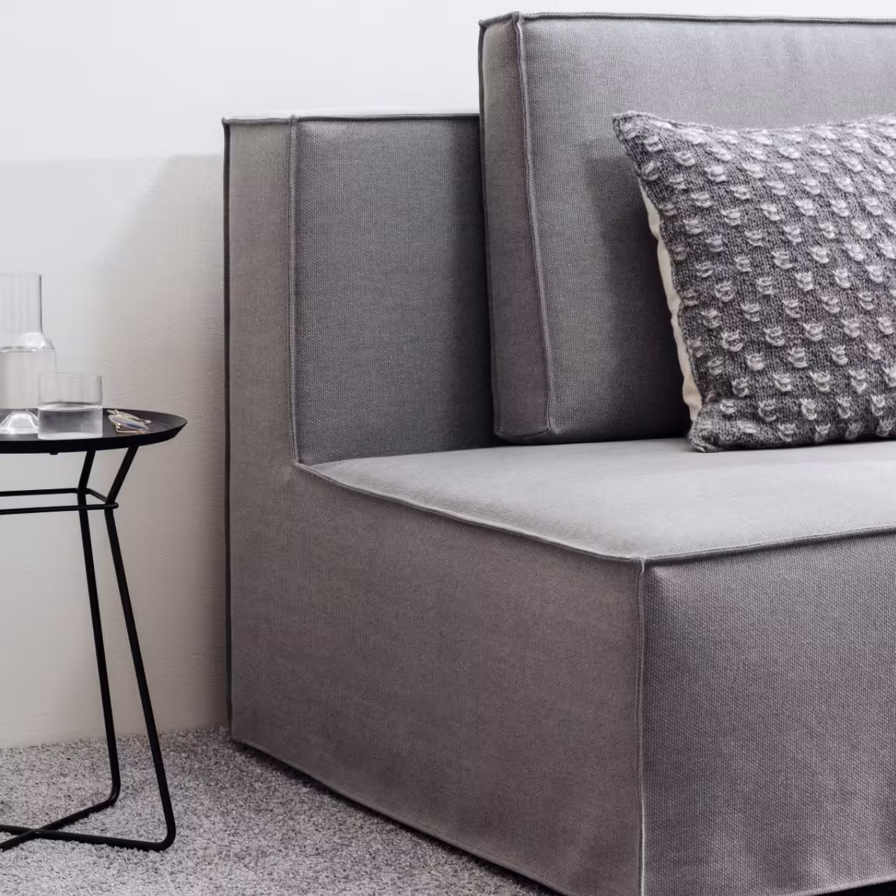 Sofa Ell grau in Wohnzimmer Detail