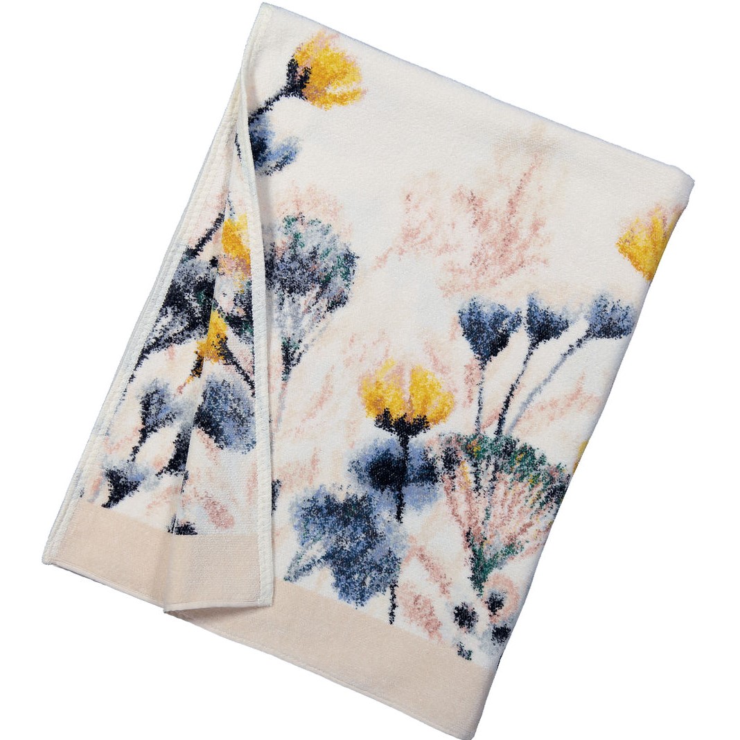 Frottiertuch Wildblume beige mit blau und gelbem Blumenmuster gefaltet