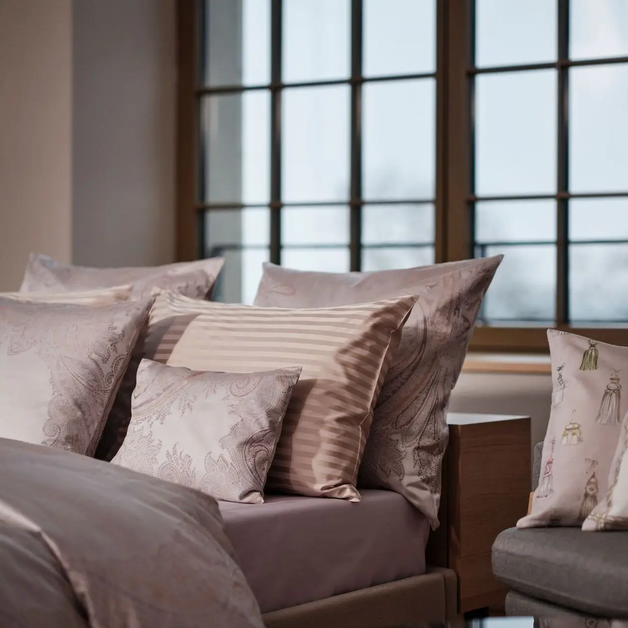 Bettwäsche Garnitur Grace beige mit Paisleymuster in Schlafzimmer