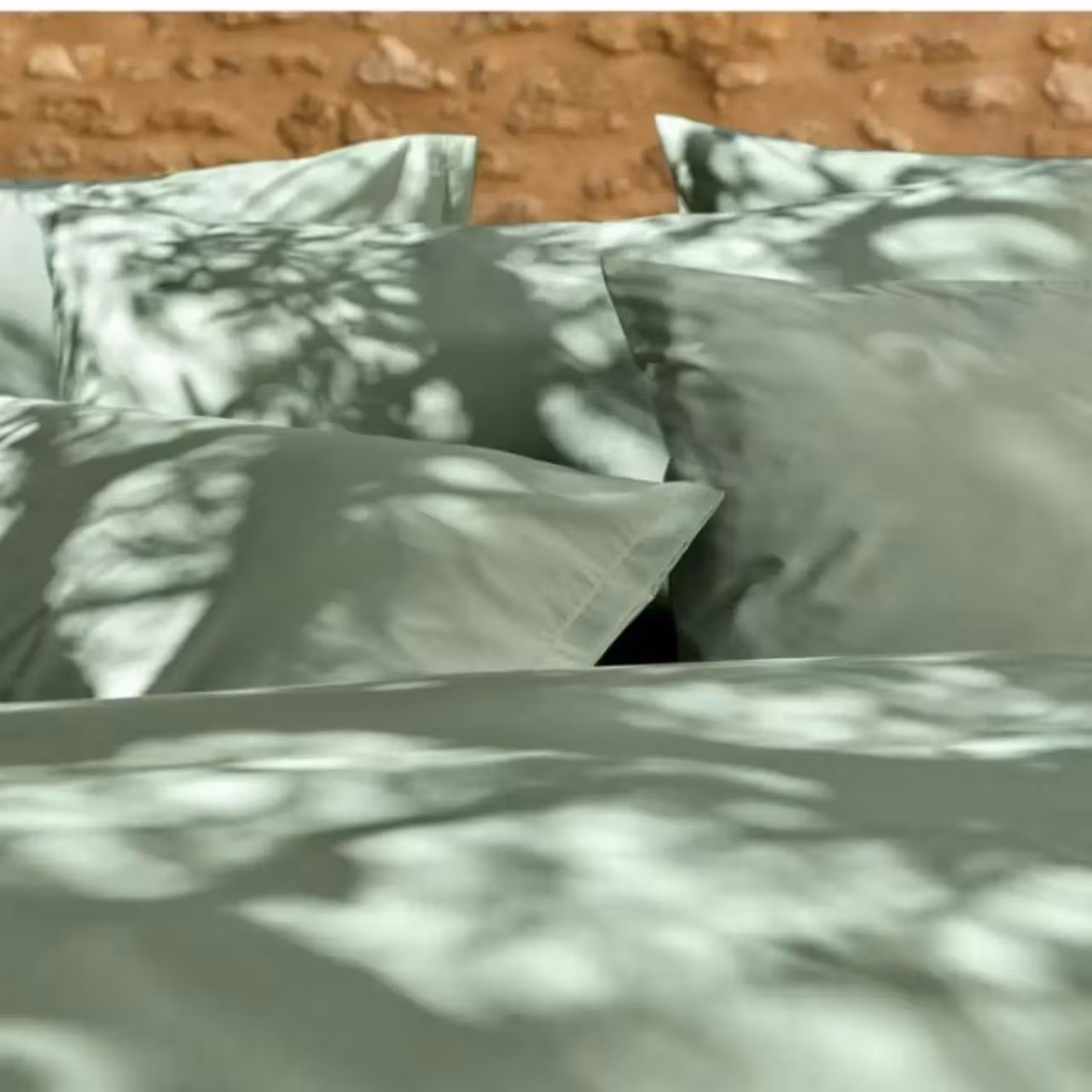 Bettwäschegarnitur Ben hellgrün  auf Bett