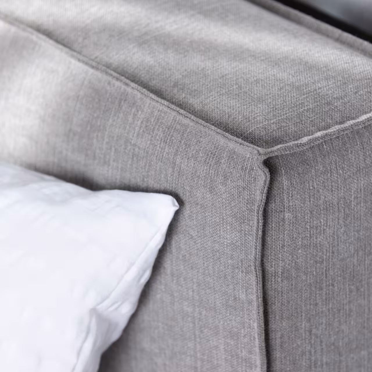 Polsterbett Purebeds grau Detail Kopfteil