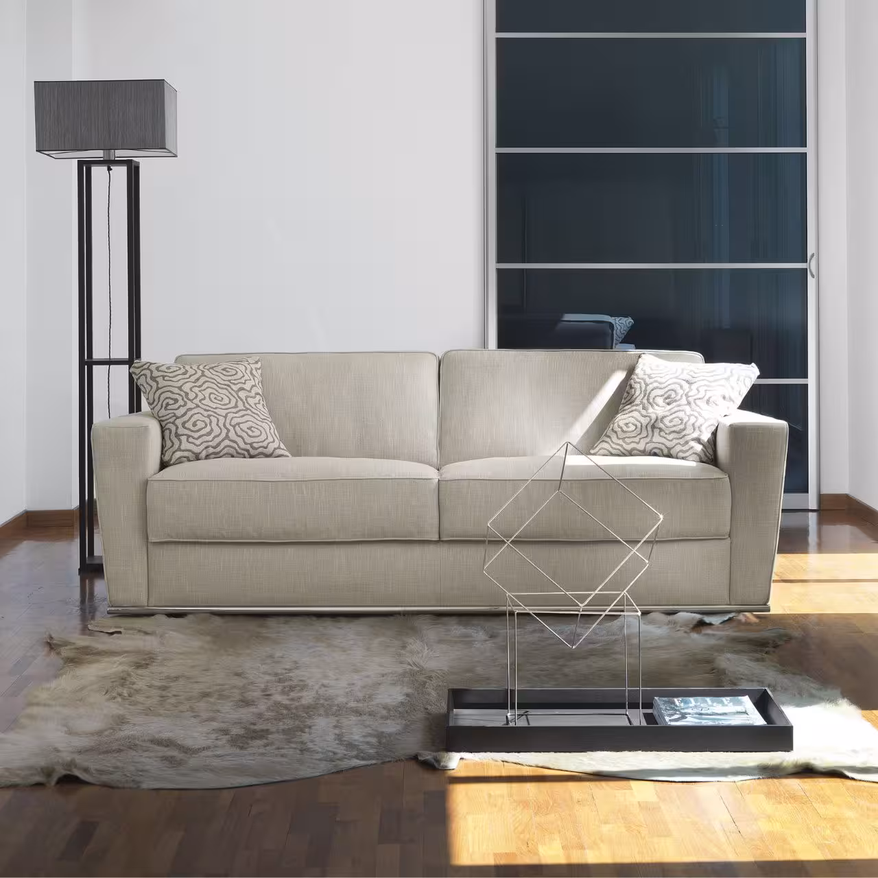 Schlafsofa Shorter beige mit Recamiere in Wohnzimmer