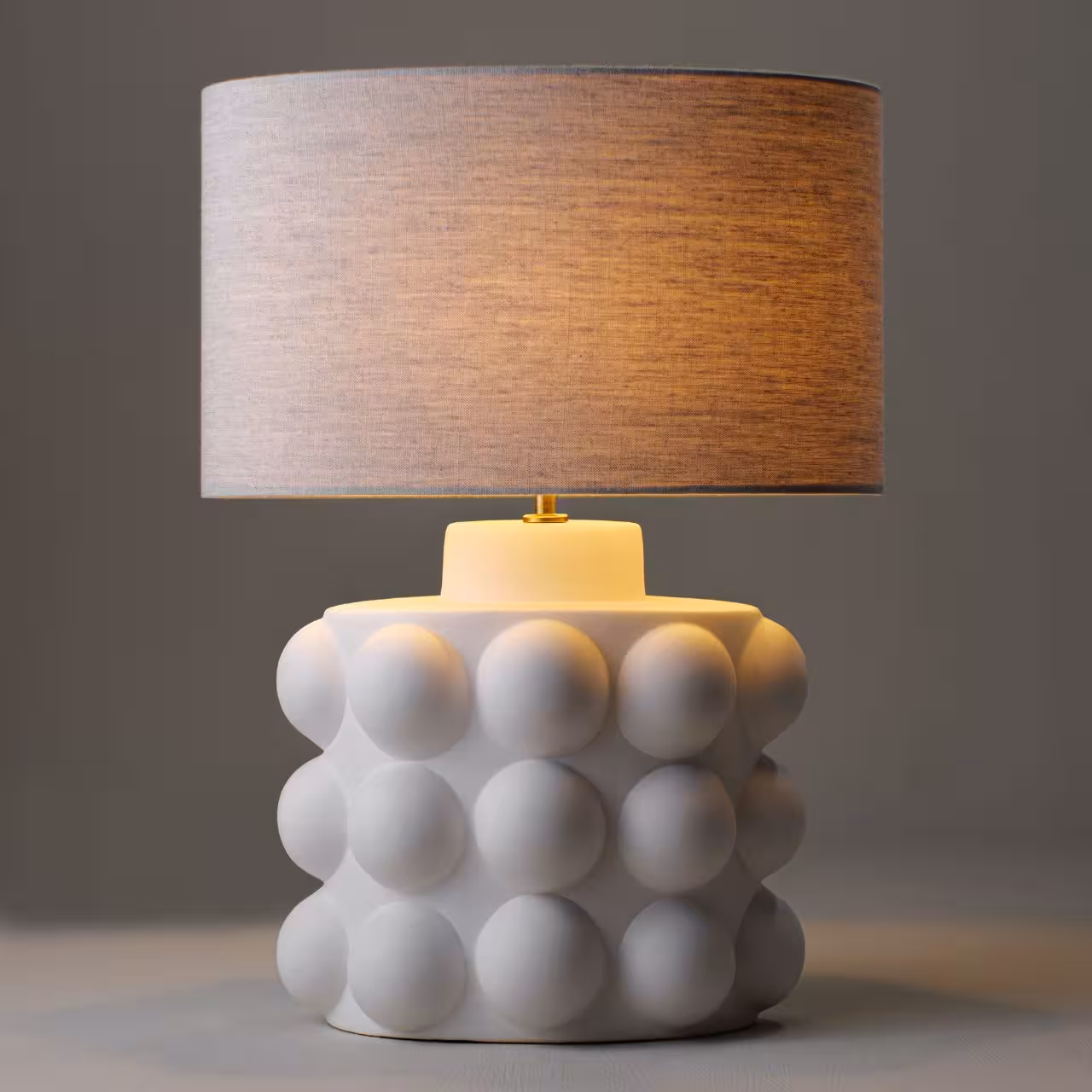Leuchte Boublé beige und weiß auf weiß