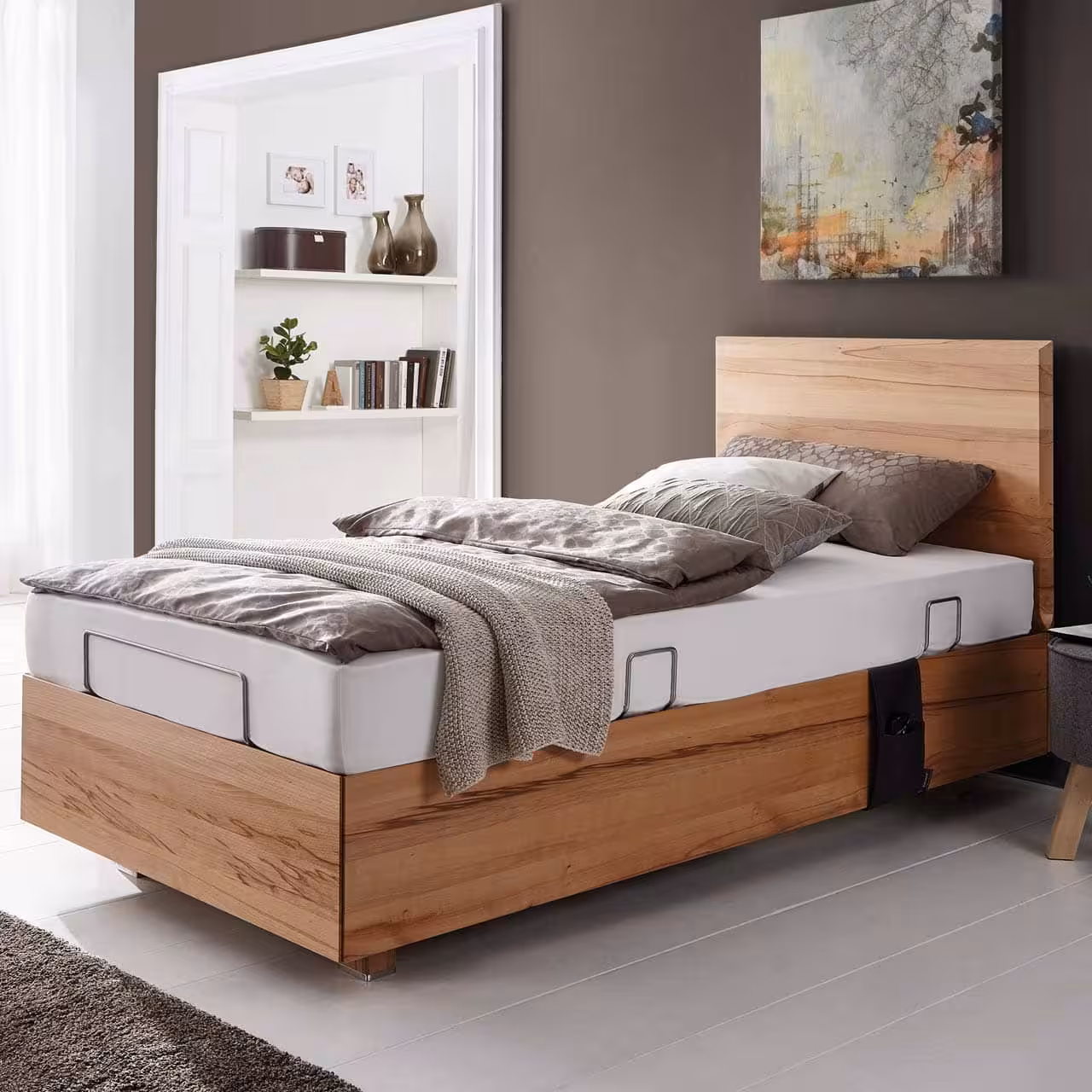 Komfortbett Lugano helles Holz in Schlafzimmer