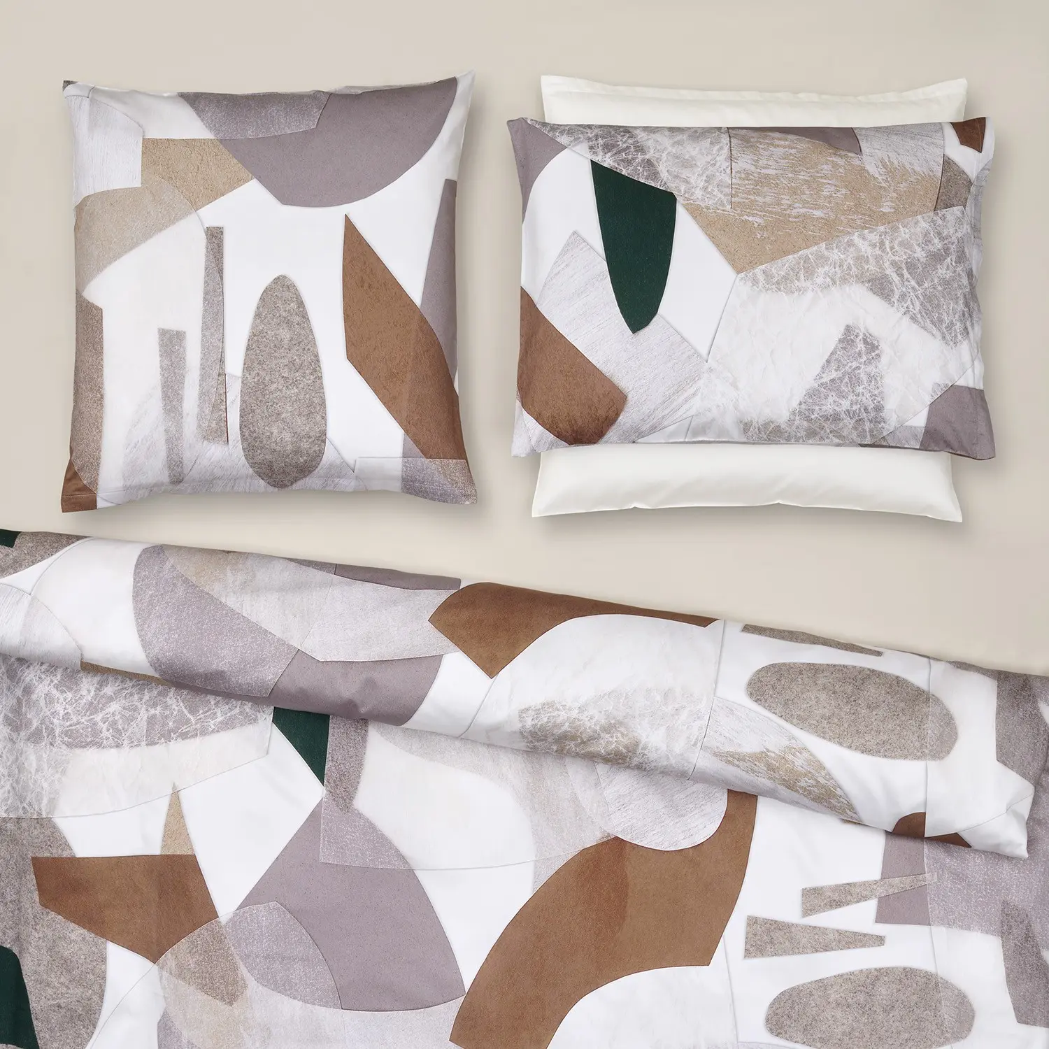 Bettwäschegarnitur Unique mit abstraktem Muster in beige braun und grün Detail