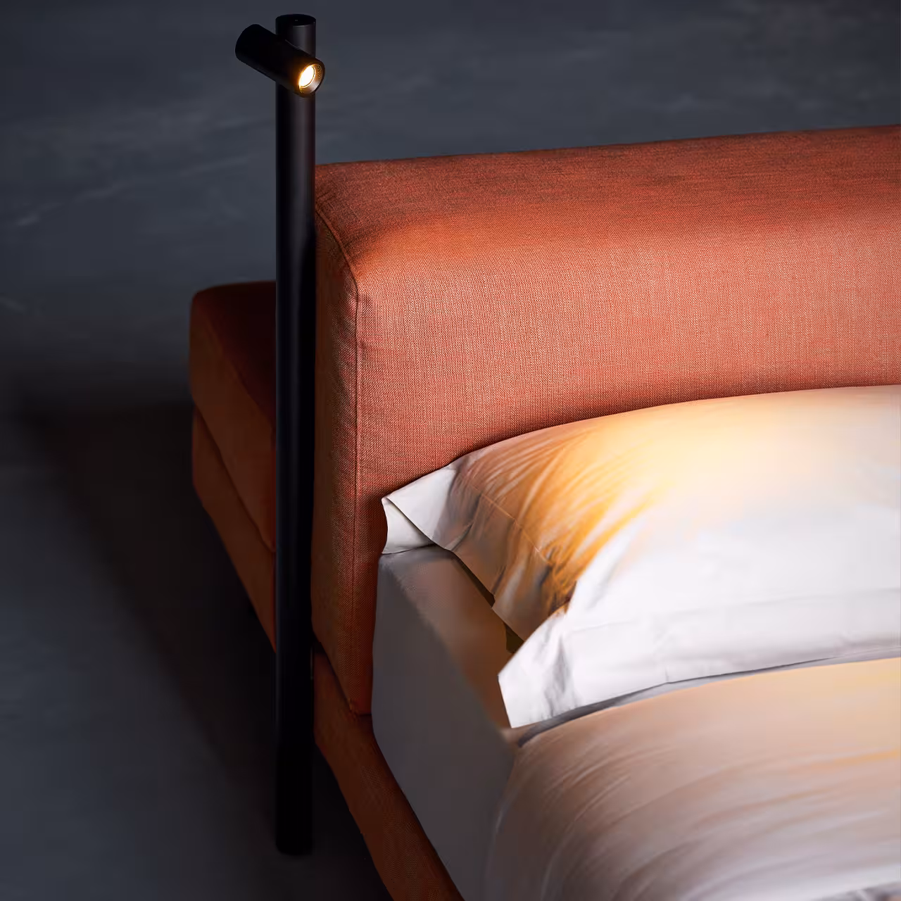 Bett Complete Juna orange Kopfteil in Schlafzimmer