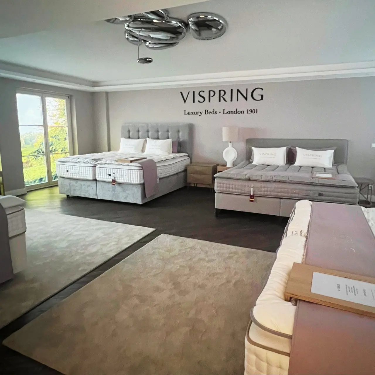 Vispring Lounge im 1. OG von Rumöller in Blankenese