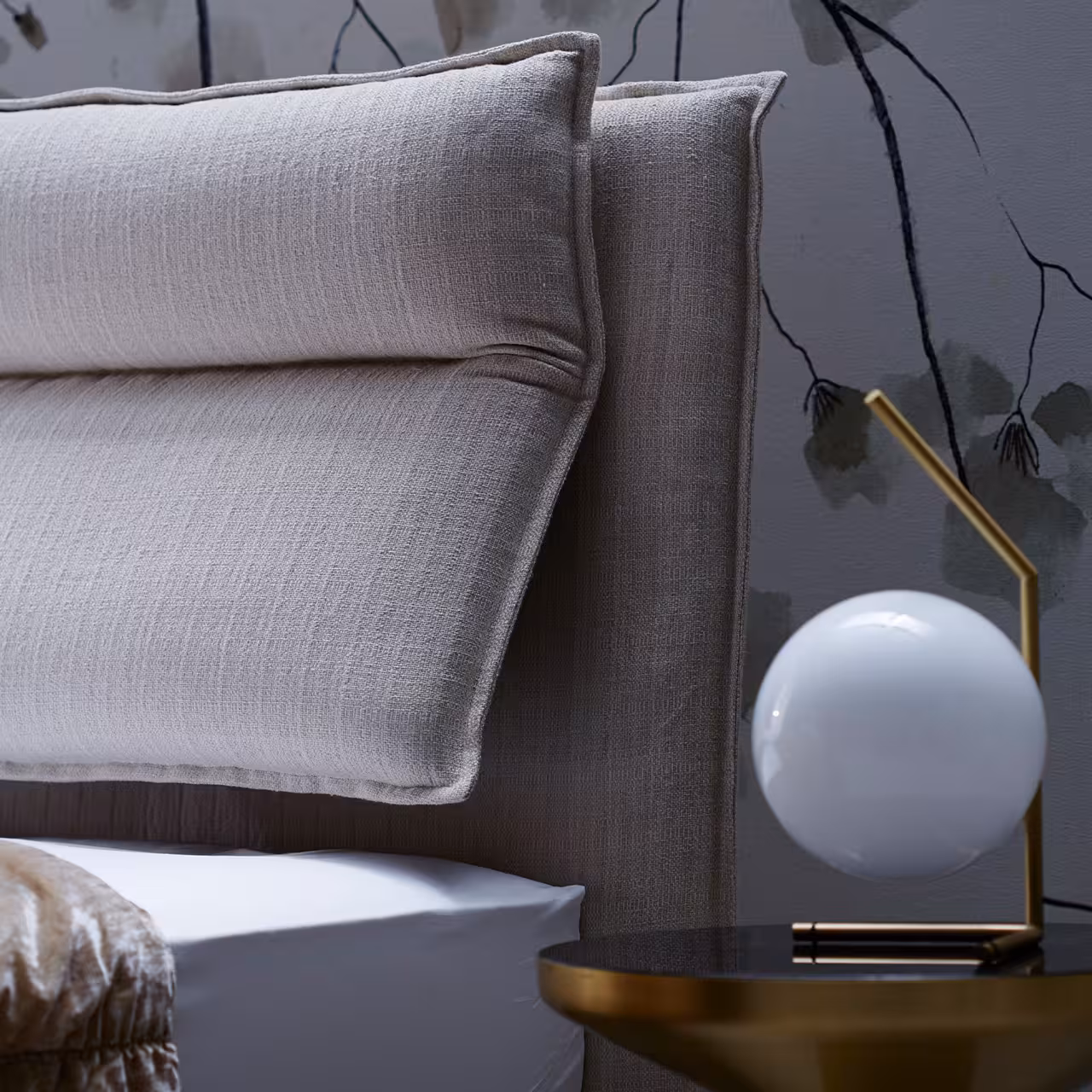 Bett Complete Fold beige Kopfteil in Schlafzimmer