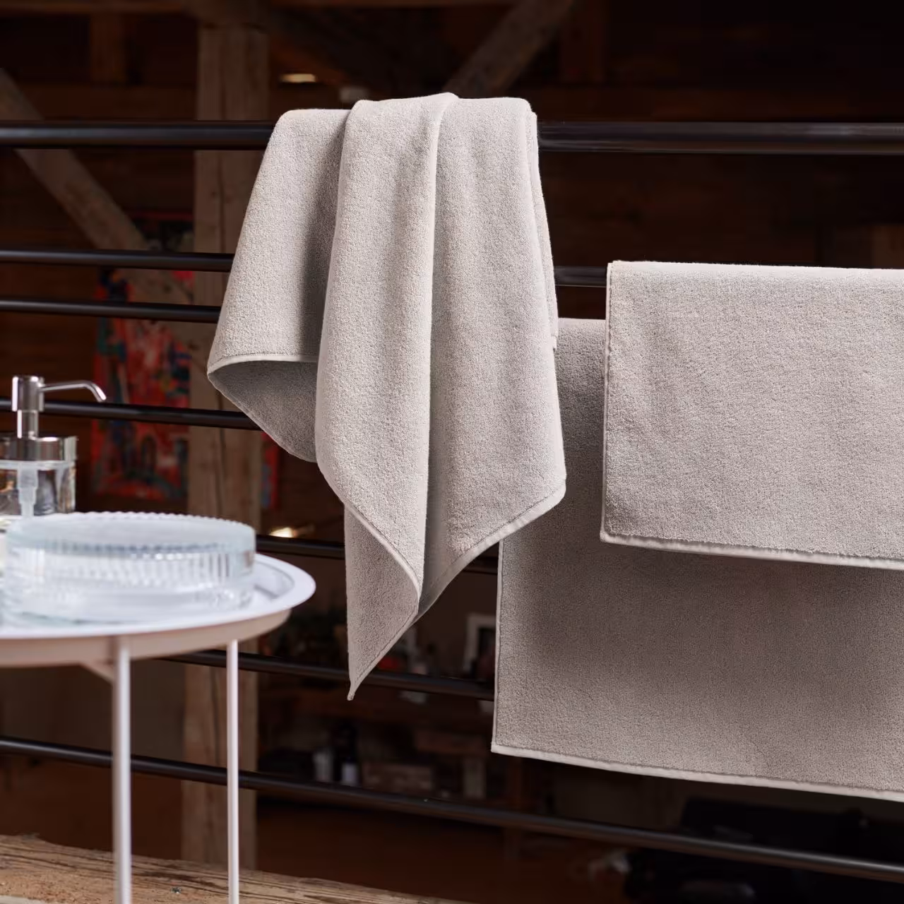Frottierserie Prestige hell ndekoriert in Badezimmer Farbe