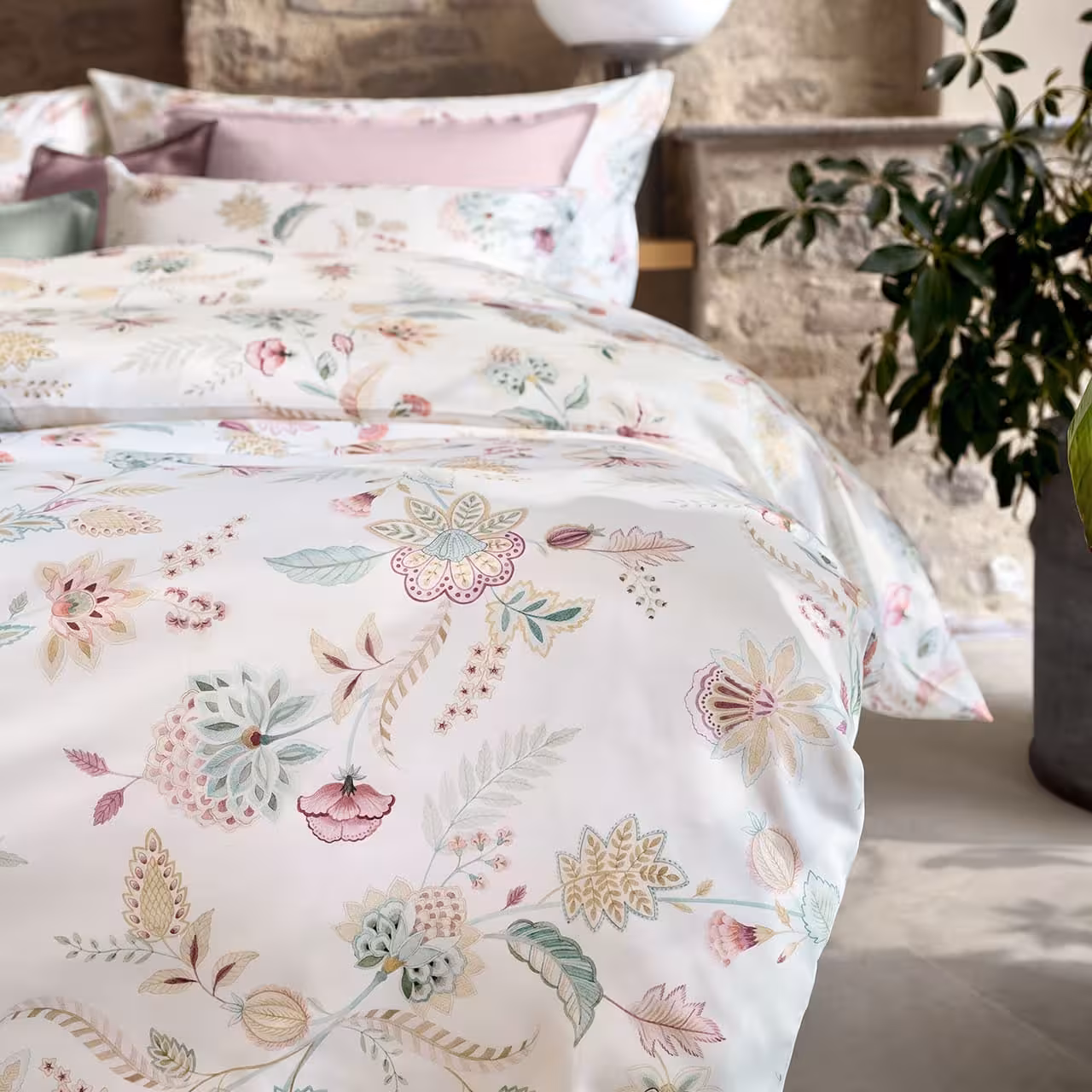 Bettwäsche, Bettbezug, Blumenmuster, Weiß, sanfte Farben, 
