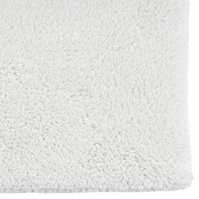 Badteppich Shag weiß auf weiß Detail