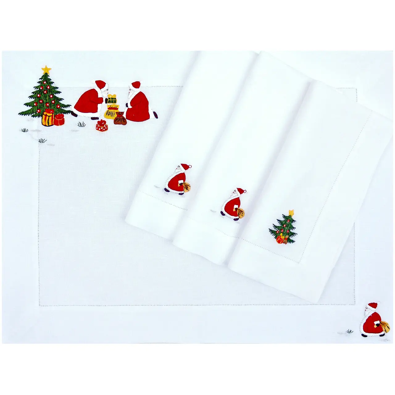 Tischwäsche weiß mit Weihnachtsmännern und -bäumen bestickt