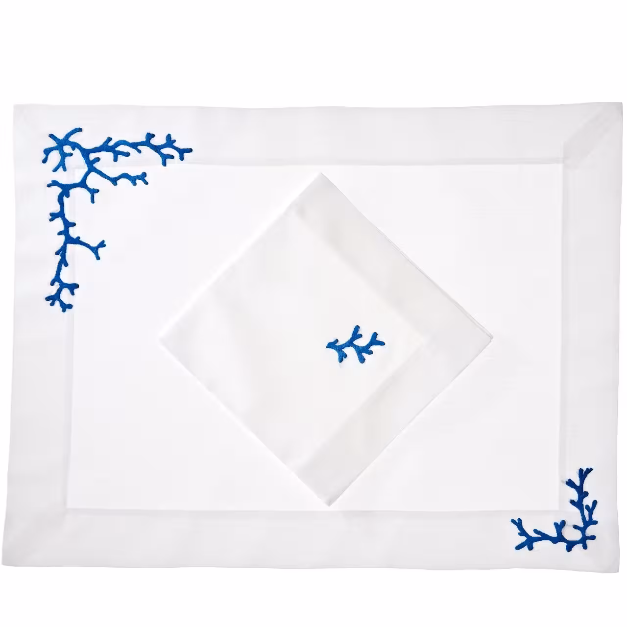 Tischwäsche Koralle blaue Stickerei auf weiß