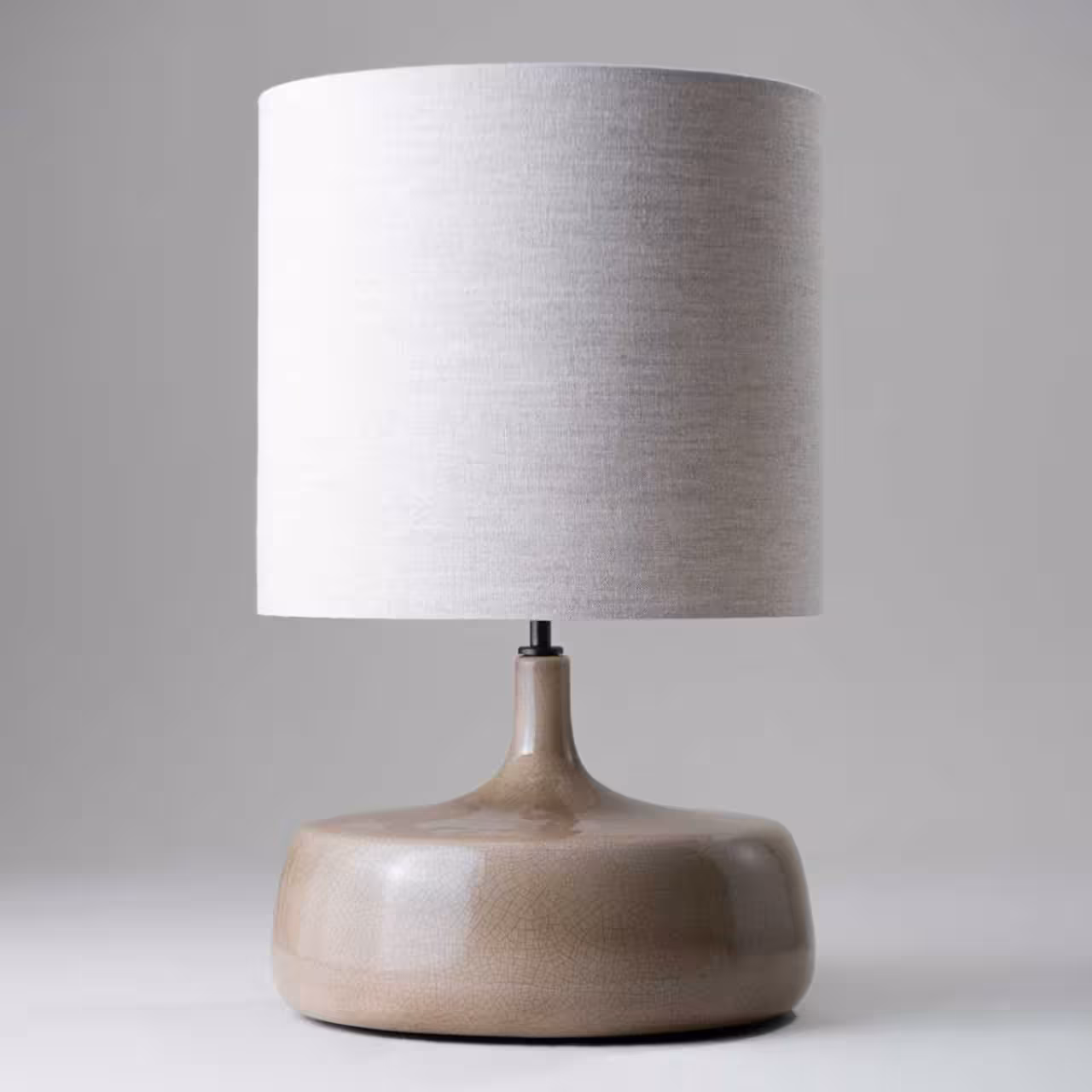 Leuchte Piper weiß und beige auf weiß