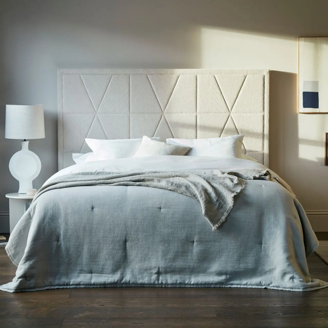 Bett Berkeley mit Kopteil beige in Schlafzimmer