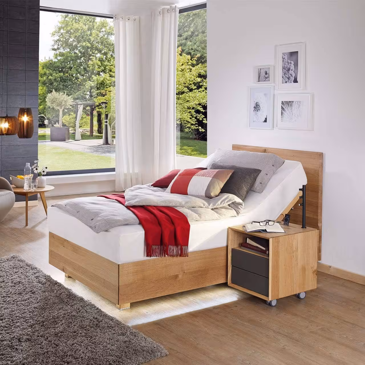 Komfortbett Lugano helles Holz in Schlafzimmer