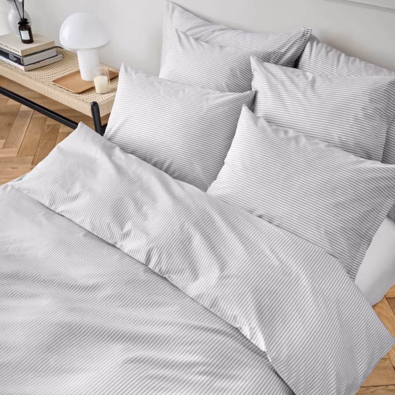 Bettwäschegarnitur Bari grau in Schlafzimmer 