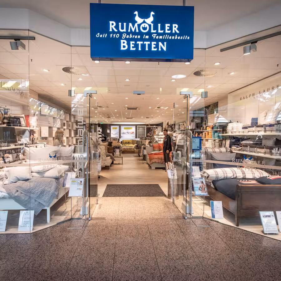 Eingangsbereich Firma Rumoeller Elbe Einkaufszentrum