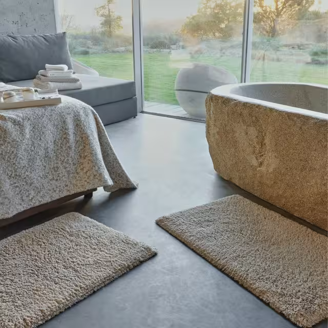 Badteppich Shag beige in Badezimmer