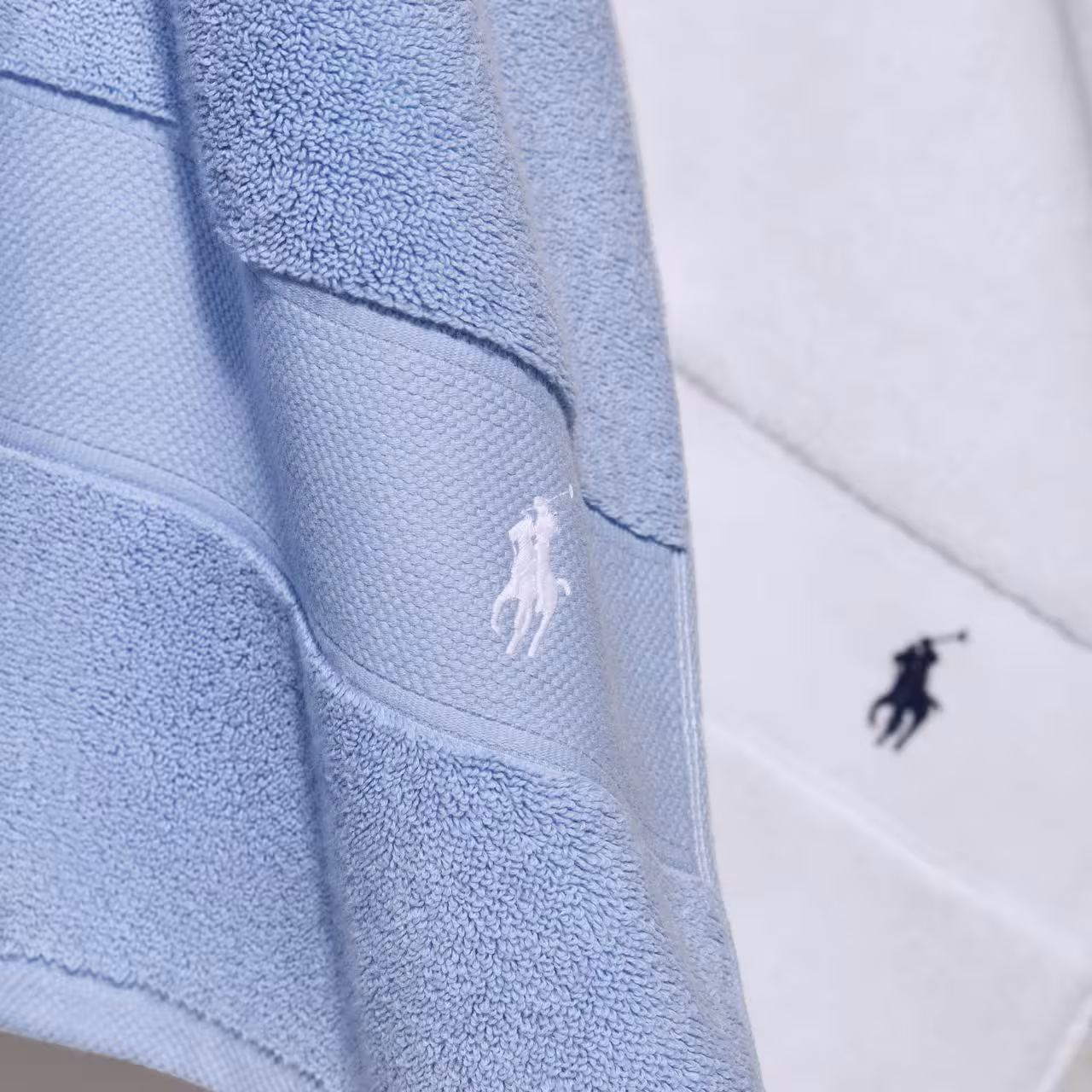 Polo Player Frottier hellblau Detail Logo Stickerei