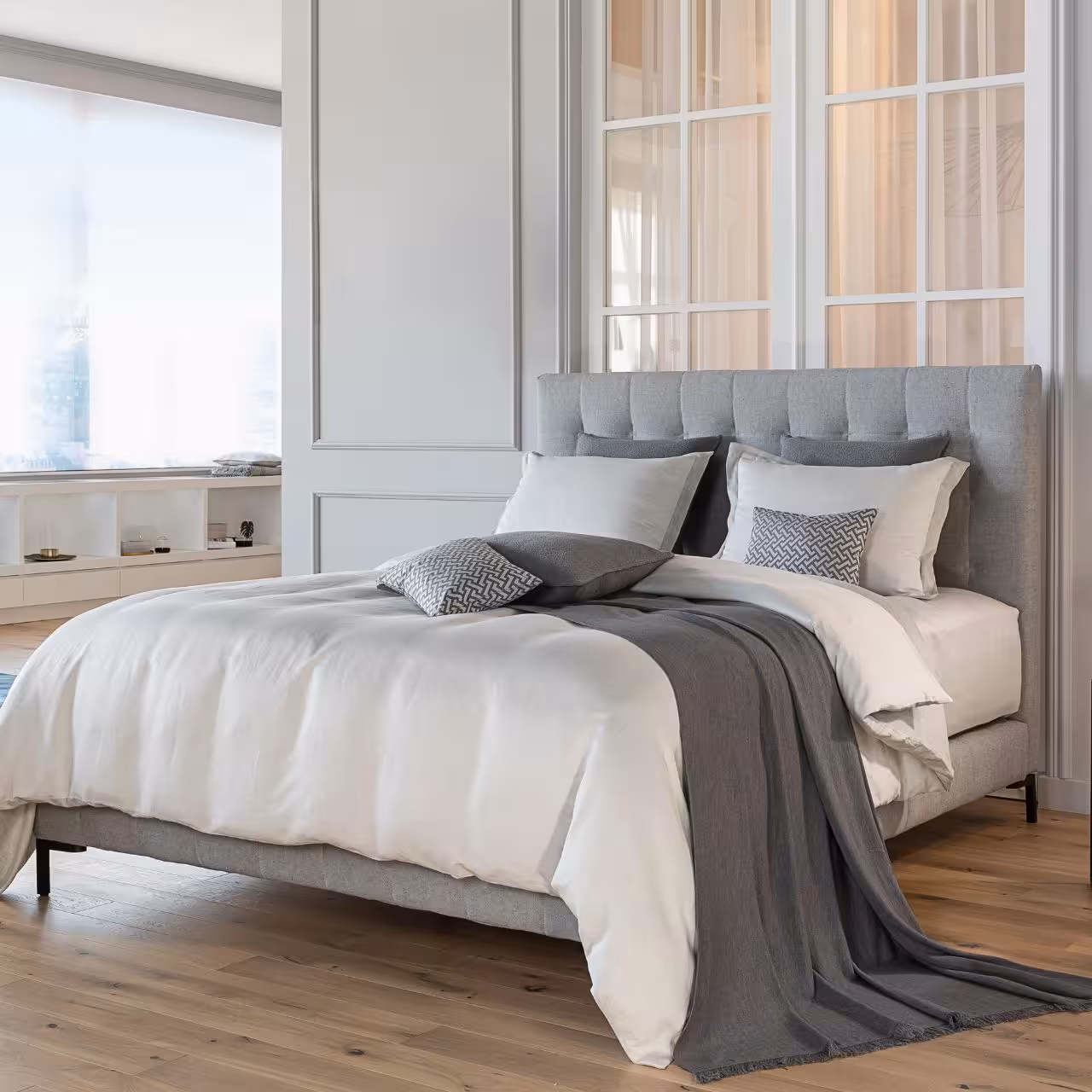 Polsterbett Colette grau in Schlafzimmer 