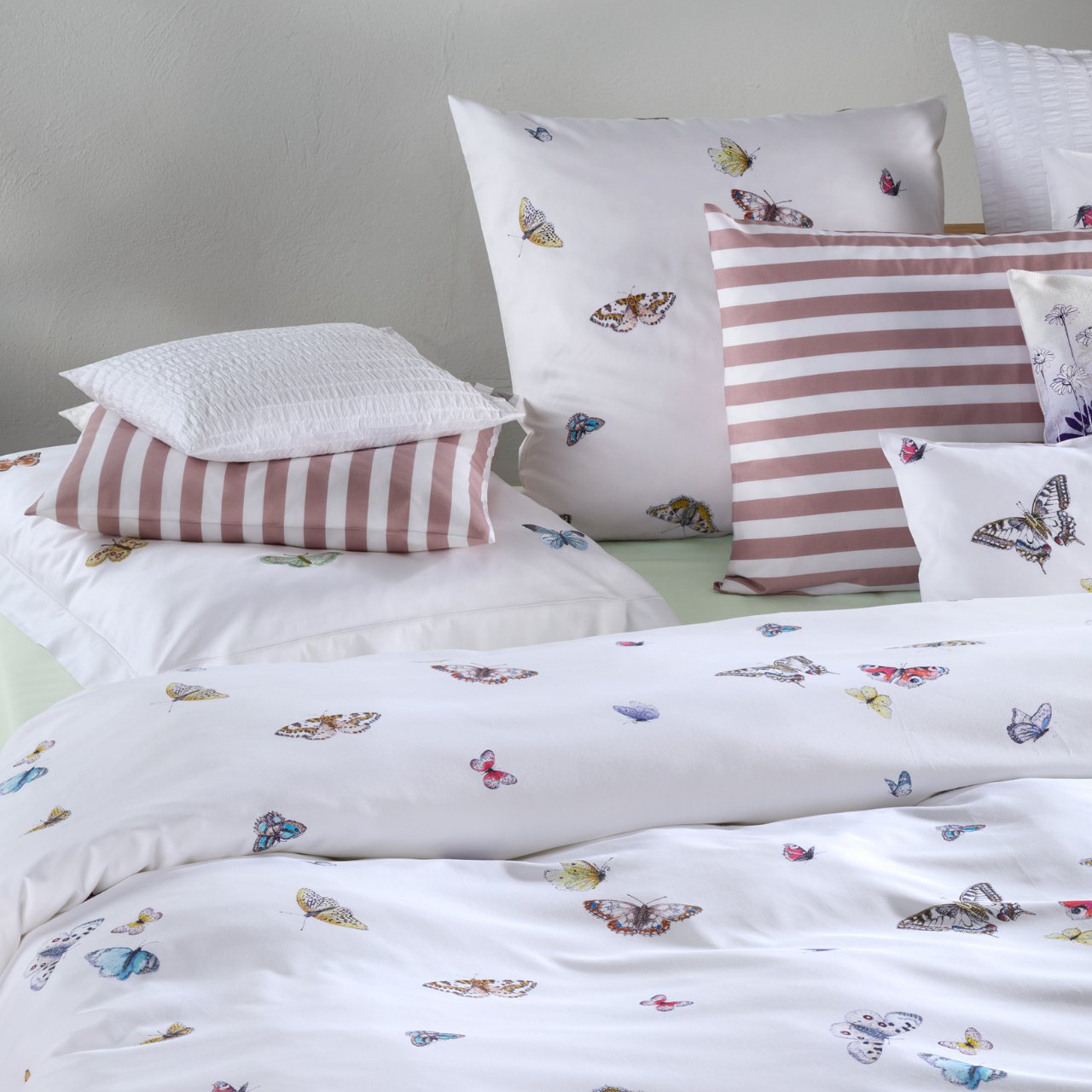 Bettwäsche, Schmetterling, Streifen, Kissenbezug, Bettwäsche Muster Schmetterlinge, Bettwäsche Vanessa von Christian Fischbacher - Lifestyle
