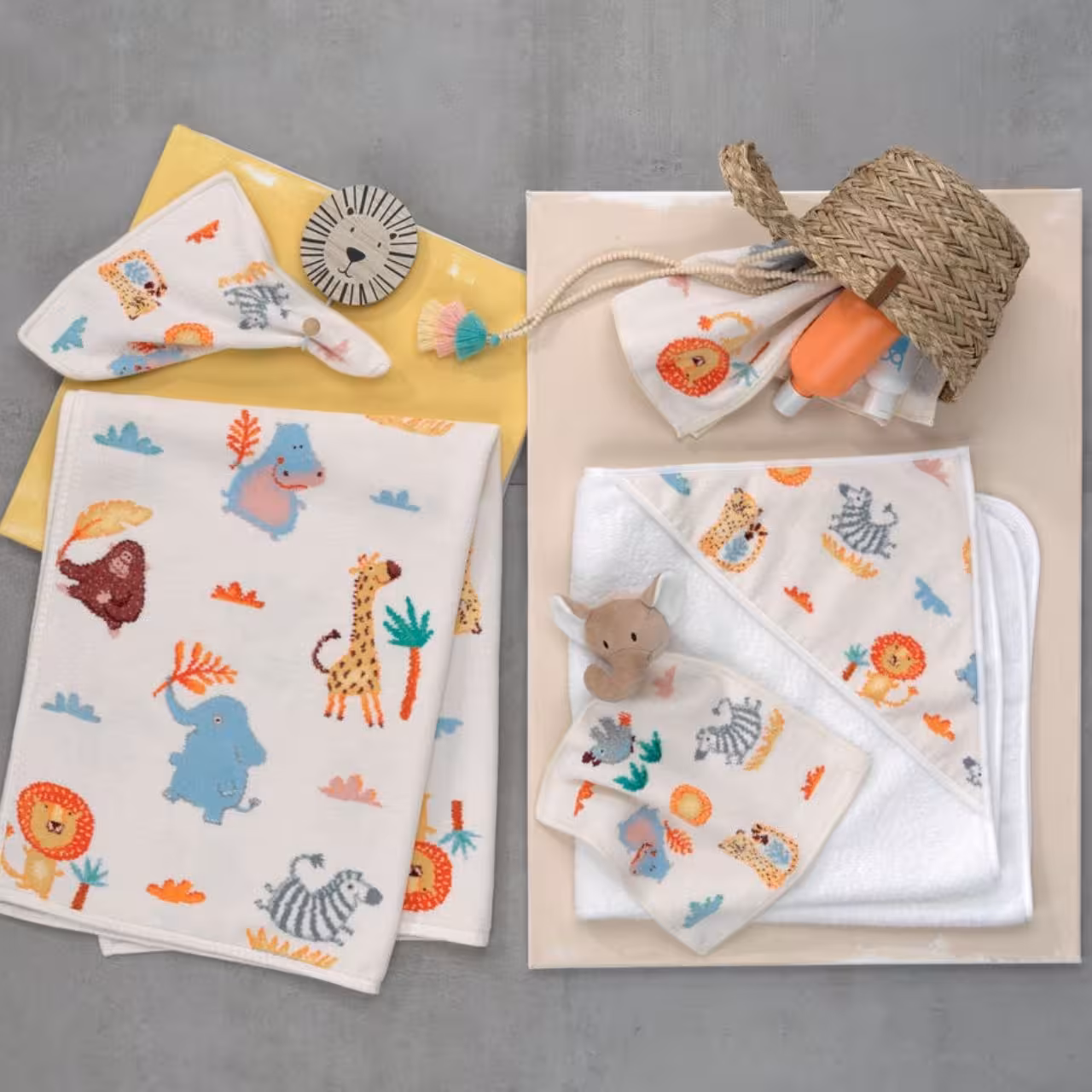 Chenilleserie Wild Safari creme mit bunten Tiermotiven 