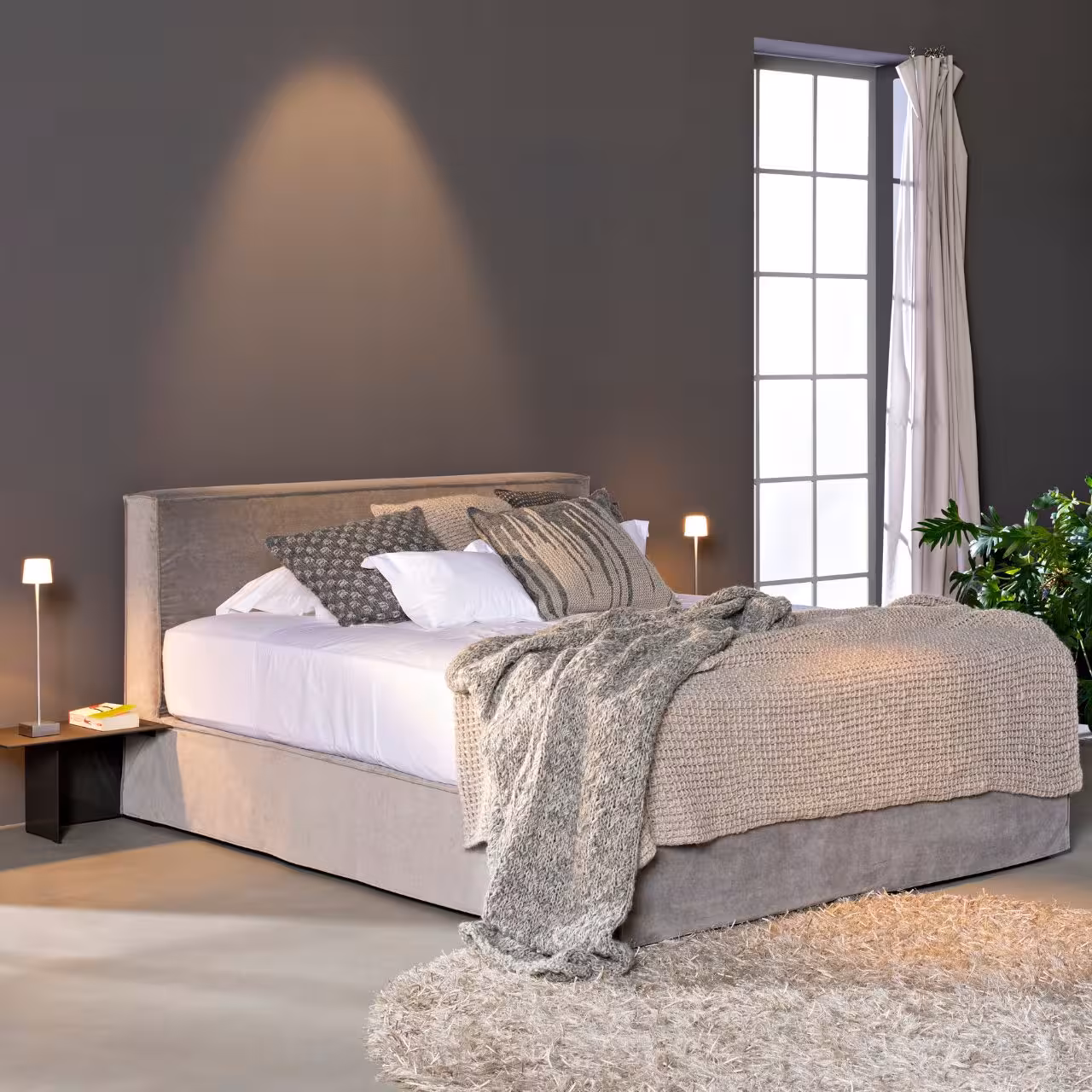 Polsterbett Ell hellgrau in Schlafzimmer