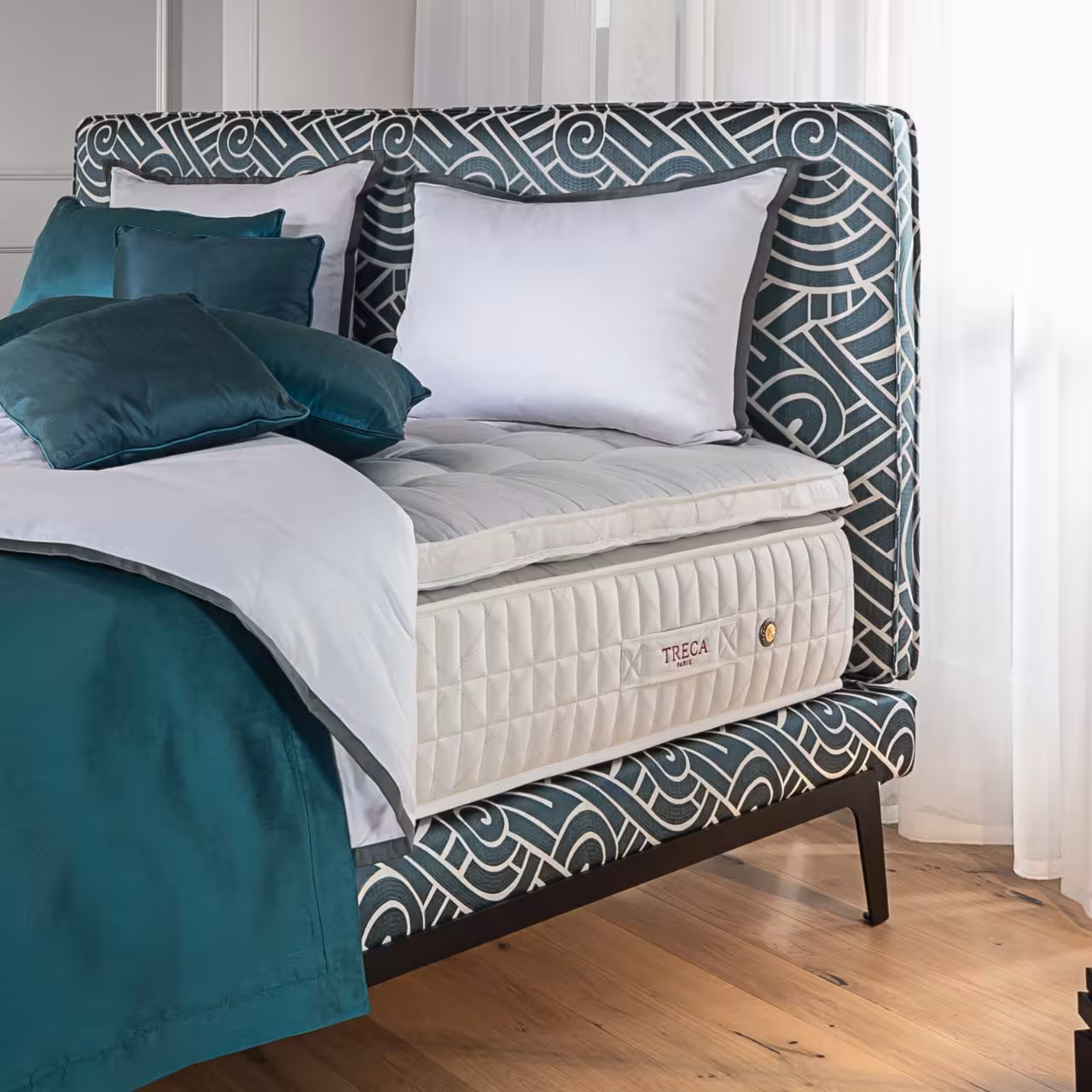 Bett Adonis grün gemustert in Schlafzimmer