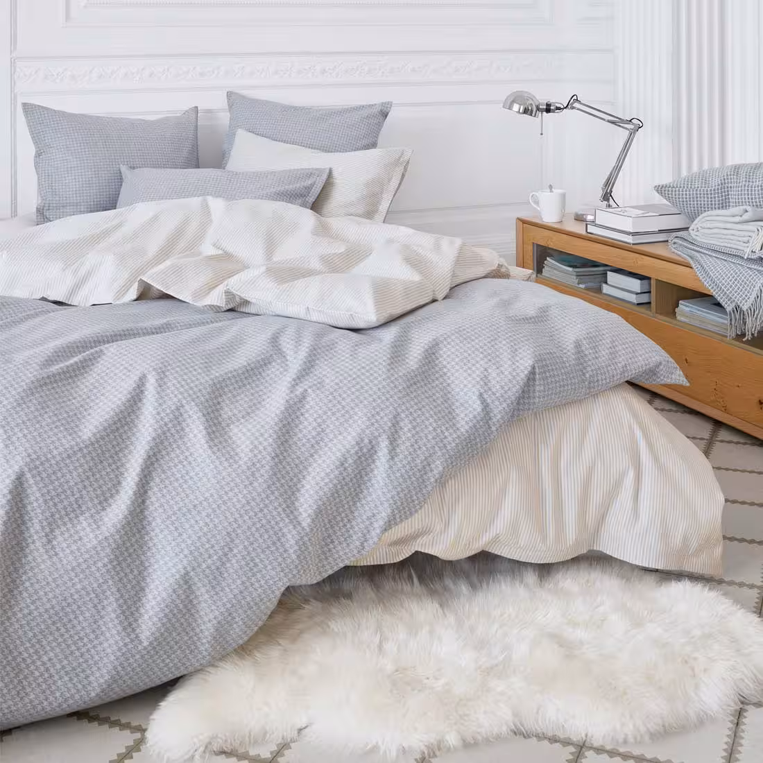 Bettwäschegarnitur Gustav grau beige gestreift in Schlafzimmer