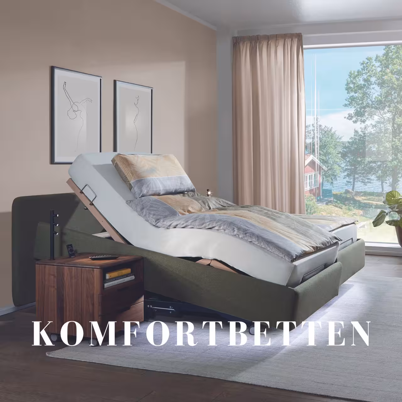 Komfortbett mit aufgestellter Matratze