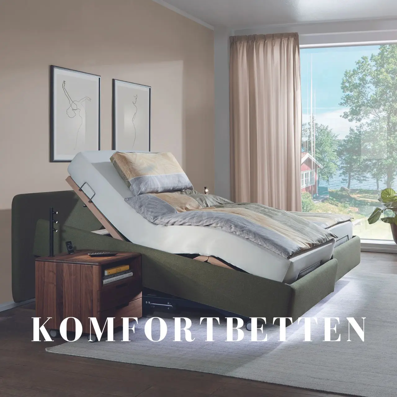 Komfortbett mit aufgestellter Matratze