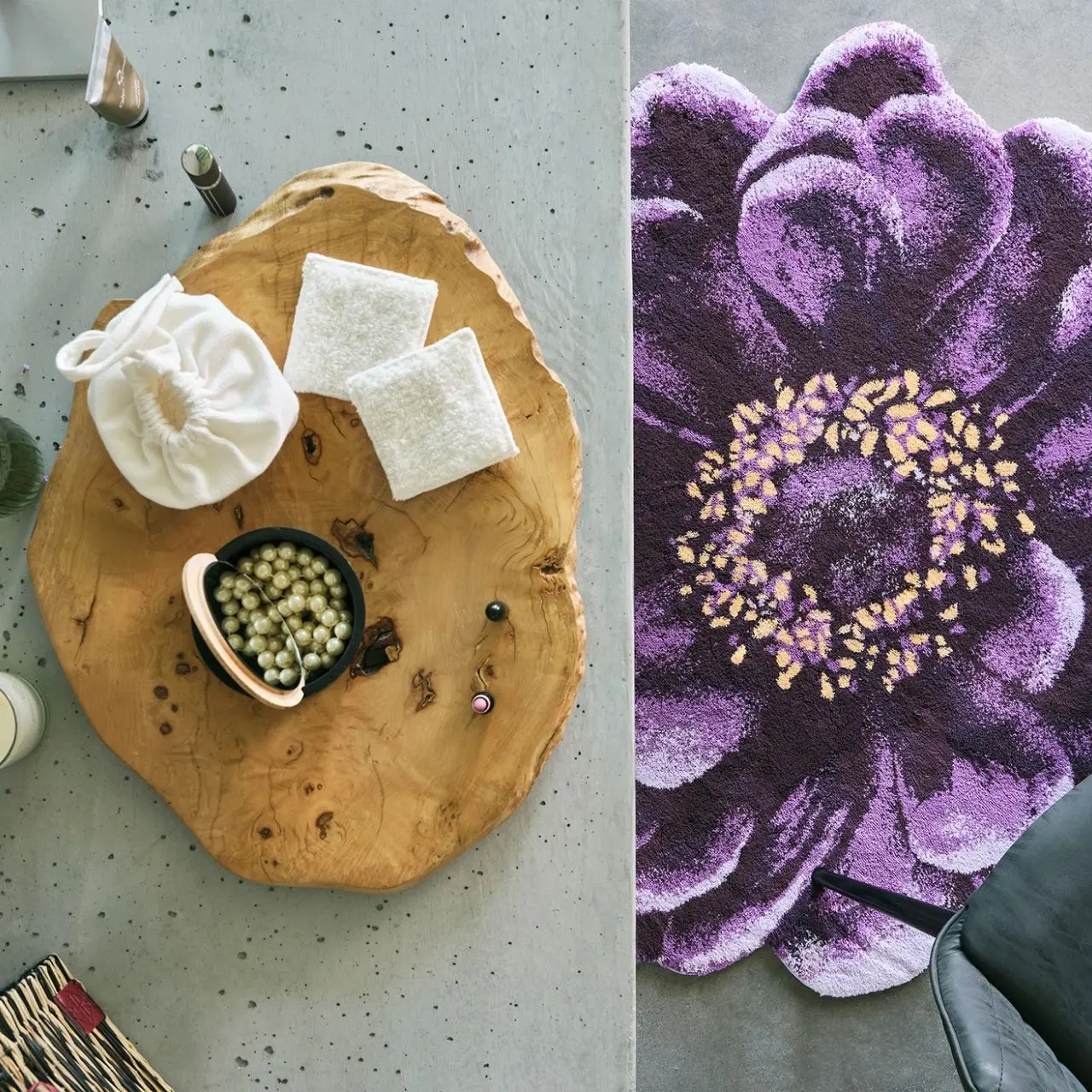 Badteppich Fiore große Blüte lila  in Badezimmer