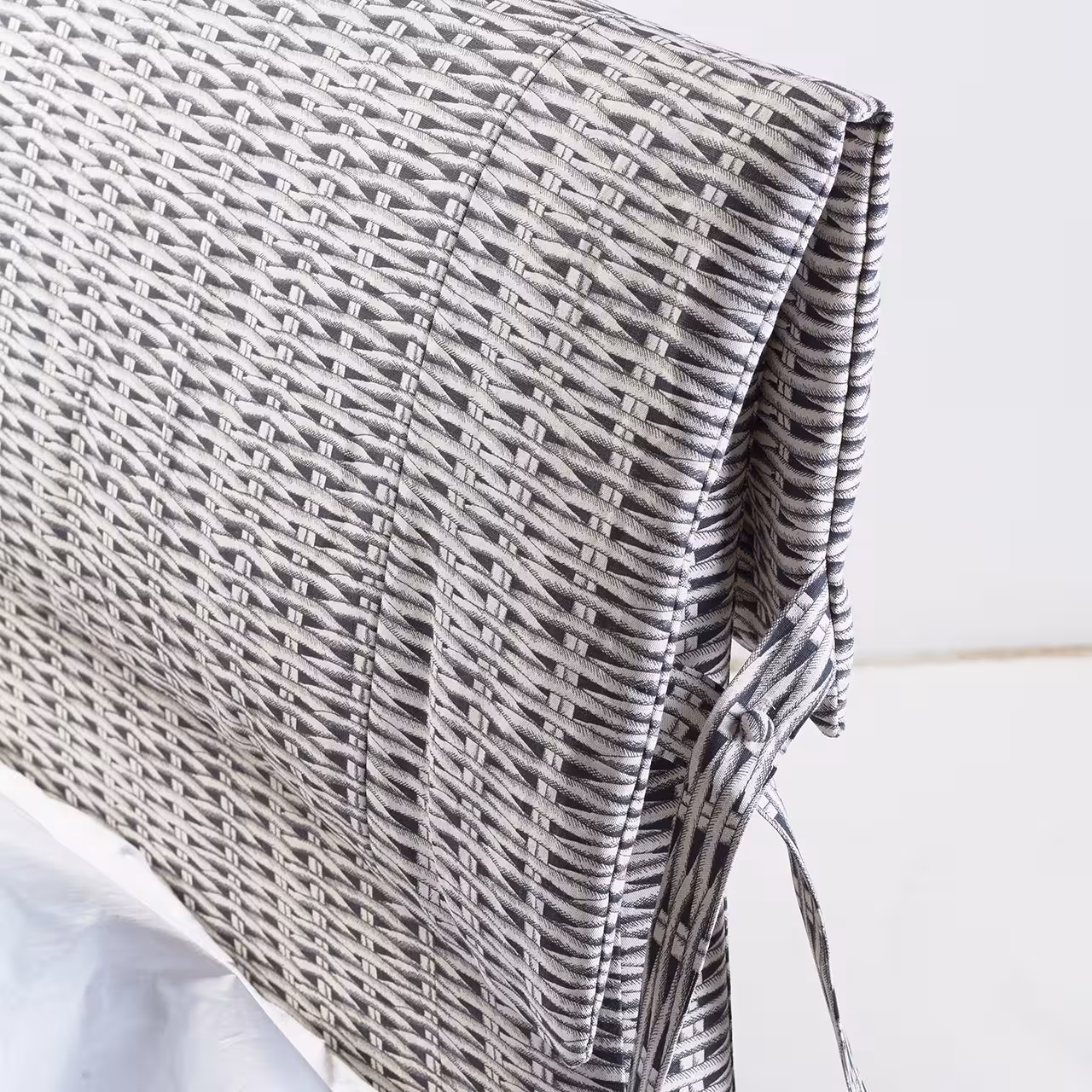 Bettenkopfteil Origins Rattanoptik grau Detailbild
