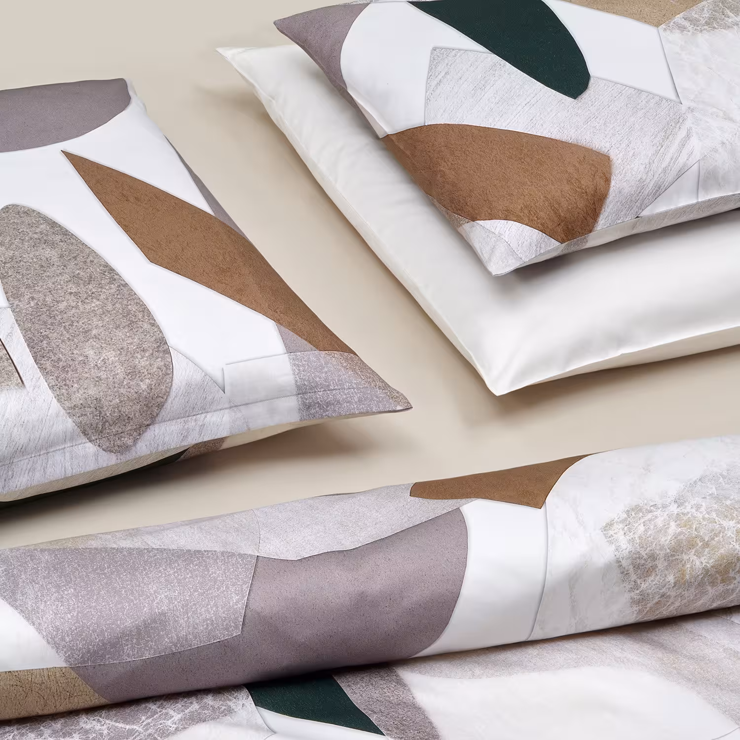 Bettwäschegarnitur Unique mit abstraktem Muster in beige braun und grün Detail