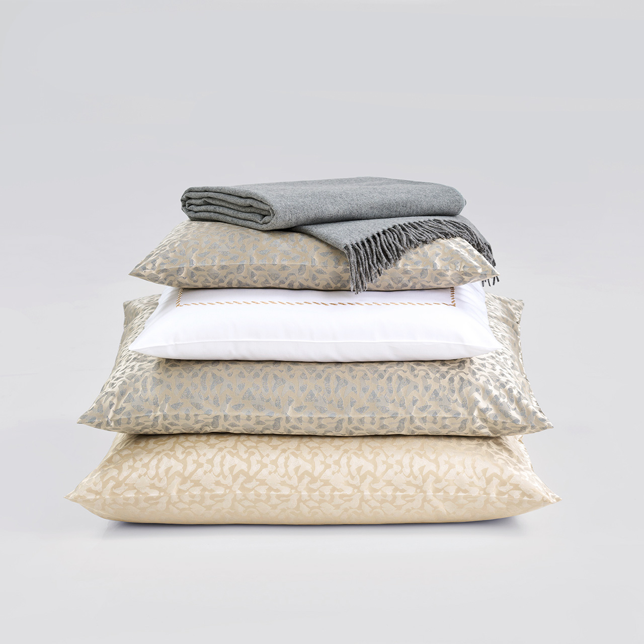 Kissen, Bettwäsche, Beige, Stoffkissen, Kissenstapel, 