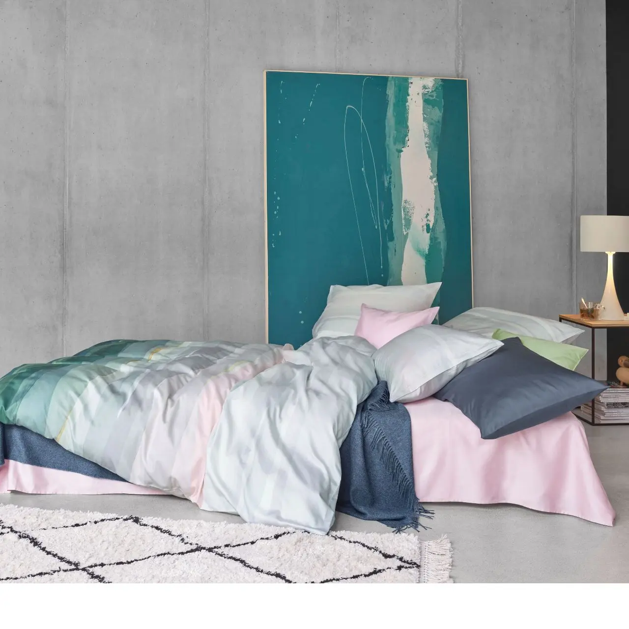 Bettwäsche Garnitur Manoa weiß blau Verlauf in Schlafzimmer